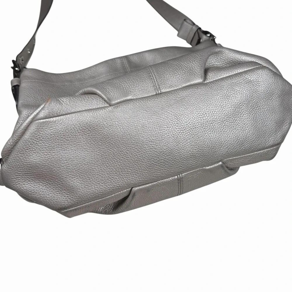Coach Metallic Silver Peebled Leather Hobo Duffle Crossbody Shoulder‎ Bag F15064